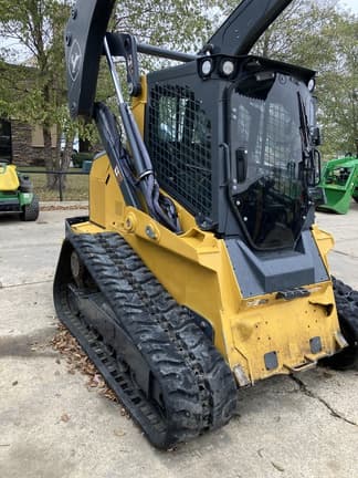 Main image John Deere 333G